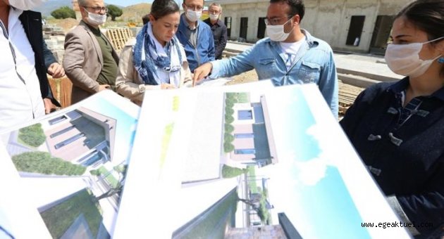 Toprakla üreten okulla öğrenen "Efes Tarlası Toprak Okulu" yola çıkıyor