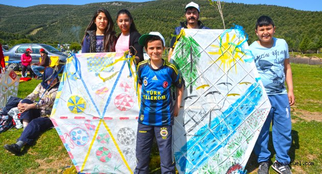 Torbalı'da uçurtmalar lösemili çocuklar için