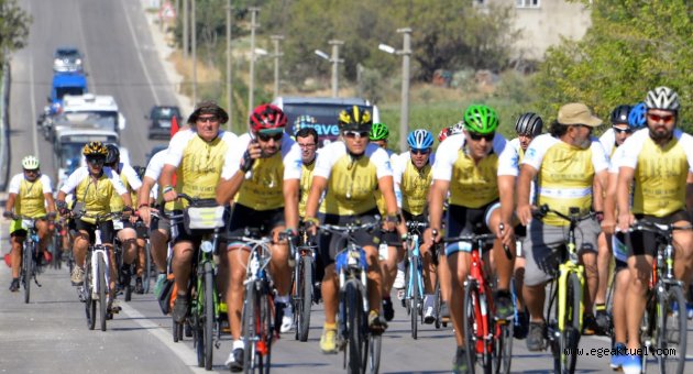 Troya’dan pergamon’a 250 km pedal bastılar