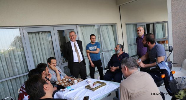 "Tüm şehit ve gazilerimiz baş tacımızdır"