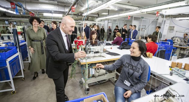 Tunç Soyer Roteks Tekstil’de kadınlarla bir araya geldi