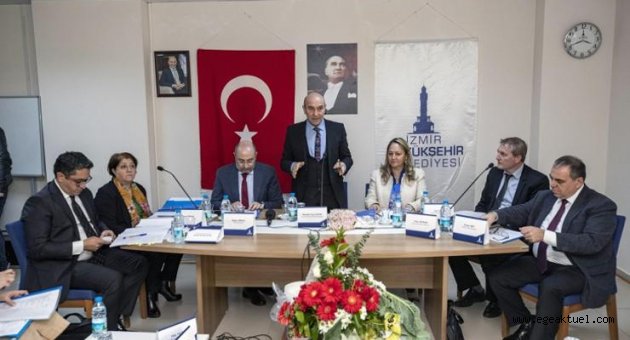 Tunç Soyer Urlalı muhtarlarla buluştu