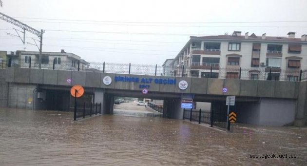 Turizm kenti Selçuk'ta sel felaketi 