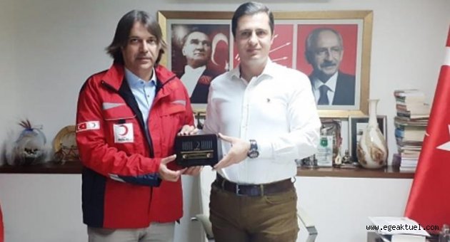 Türk Kızılayı Konak Şubesi’nden siyasi partilere ziyaret