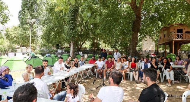 Türkiye’nin 35 üniversitesinden gençler Buca’yı keşfetti