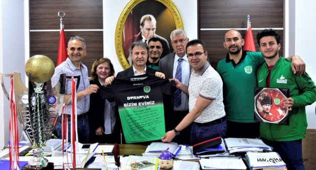 Türkiye Şampiyonlarından Başkan İduğ'a ziyaret