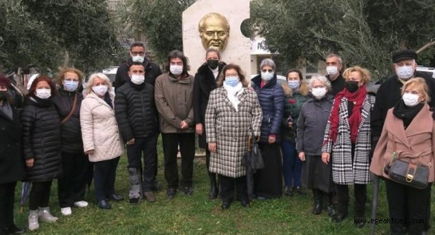 Uğur Mumcu Foça’da törenle anıldı