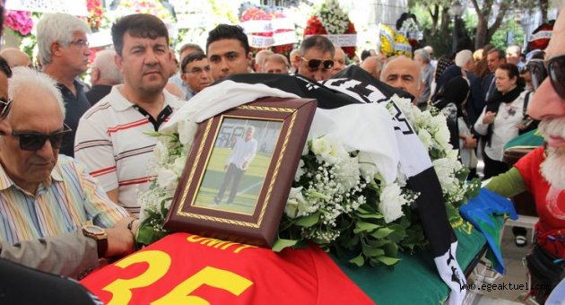 Ümit Kayıhan, çalıştığı takımın formalarıyla son yolculuğuna uğurlandı