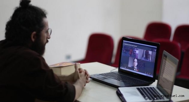 Ünlü isimler Bayraklı’da Nazım’ı anlattı 