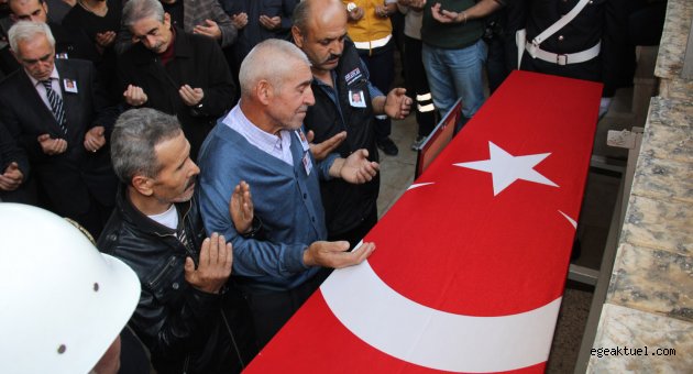 Urla, şehidini uğurladı