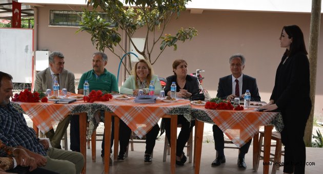 Urlalı çiftçilere toprak analiz sonuçları verildi