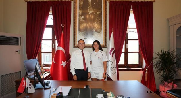 Urlalı sporcu 'Dünya Şampiyonası' yolcusu