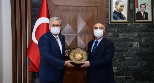 Vali Köşger EÜ’yü ziyaret etti