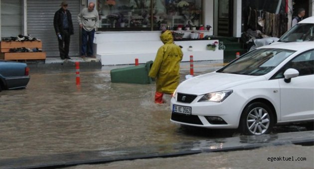 Yağış İzmir'de etkili oldu
