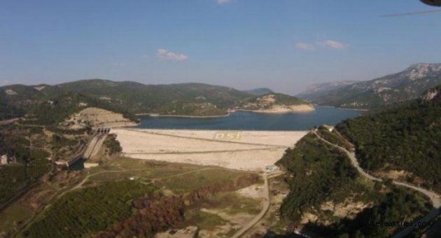 Yağmurlar İzmir'de en çok Alaçatı Kutlu Aktaş Barajı'na yaradı