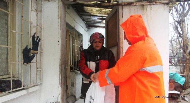 Yağmurun vurduğu Mersinli’ye yardım eli