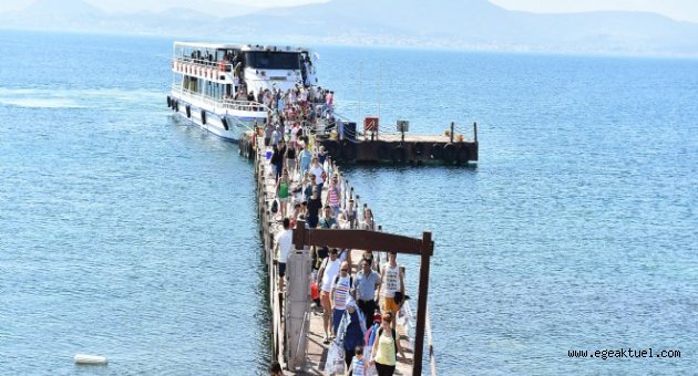 Yassıcaada Doldu taştı.