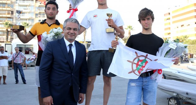 Yelkenler ‘9 Eylül’ için açıldı