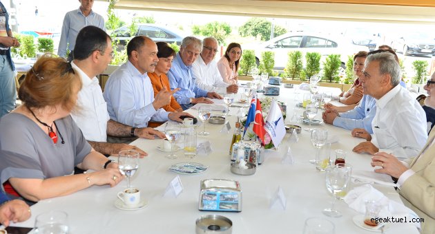 Yeni Zelanda Genel Valisi’nden İzmir övgüsü