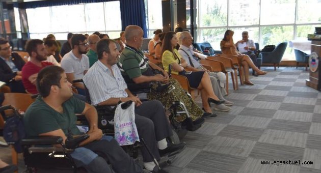 Yerel yönetimlerde engelli hizmetleri çalıştayı yapıldı