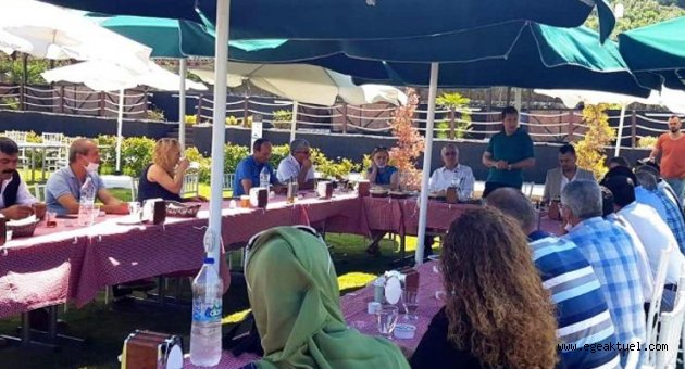 Yücel Gaziemir’de muhtarlarla buluştu