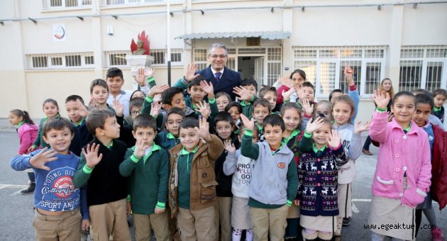 Yüzlerce öğrenciye burs desteği