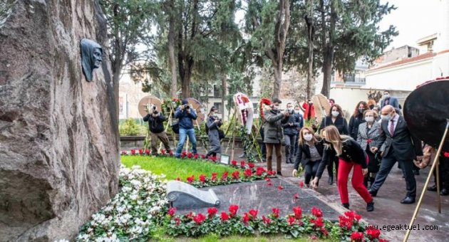 Zübeyde Hanım ölüm yıldönümünde anıldı