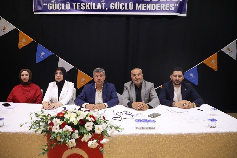 AK Parti Menderes Danışma Meclisi’nde Toplandı