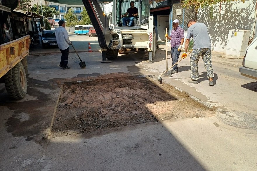Menderes Belediyesi’nde Asfalt Hareketliliği