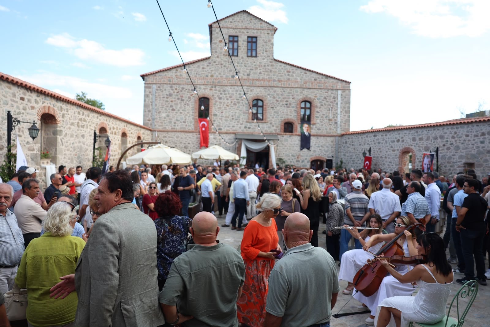 KURTULUŞ GÜNÜNDE TARİHİ TABAKHANE, RESTAURANT OLARAK BERGAMA’YA KAZANDIRILDI