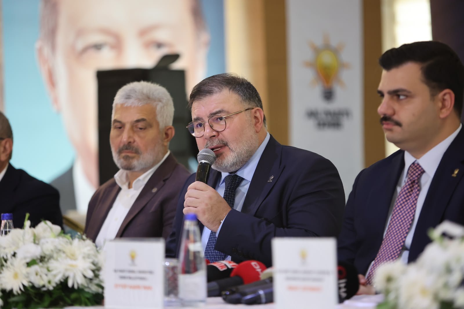AK Parti İzmir’de Türkiye Yüzyılı Buluşmaları!